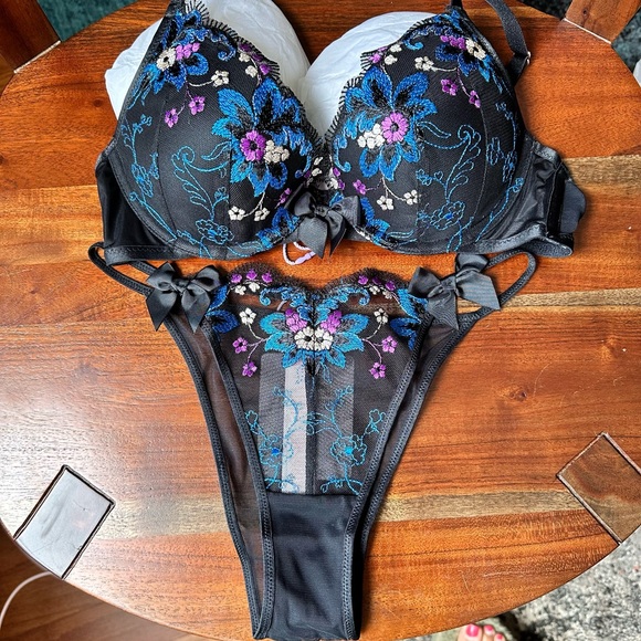 Savage X Fenty Black Caviar Deco Embroidery Wallflower String Bikini Panty - Picture 13 of 13